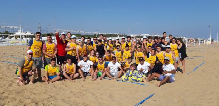 GRUPPO ISTITUTO GALILEI VETRONE DI BN AL BEACH VOLLEY BIBIONE