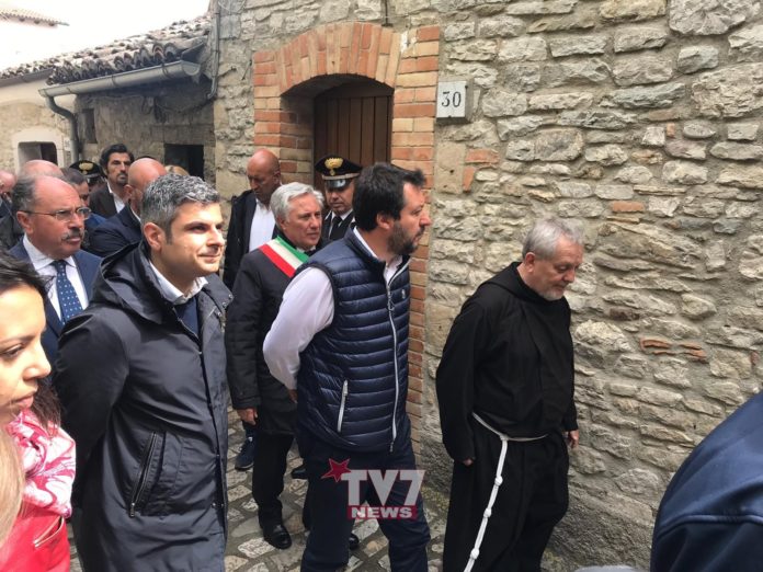 SALVINI VISITA PIETRELCINA A (30)
