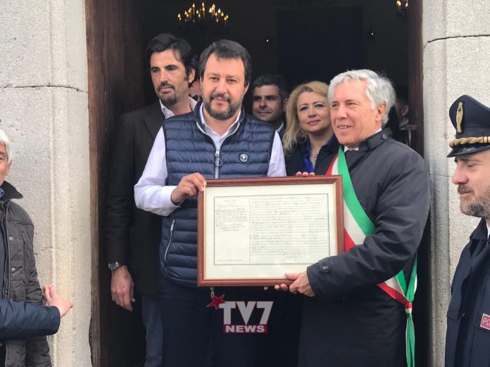 SALVINI VISITA PIETRELCINA C (4)