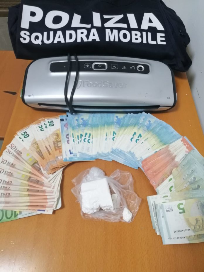 Polizia soldi e droga
