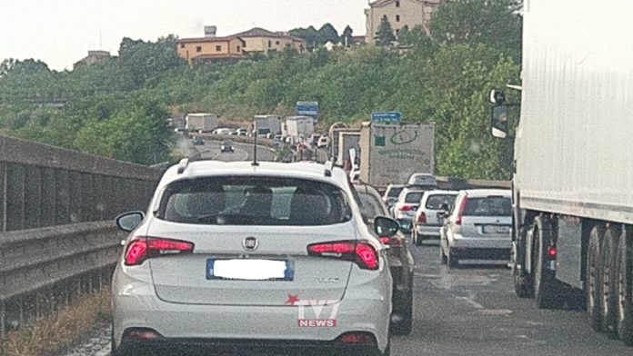 INCIDENTE STRADALE RACCORDO 2
