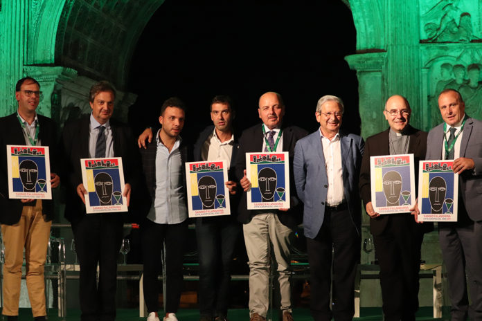 tavola conclusiva consegna premio citta del vino