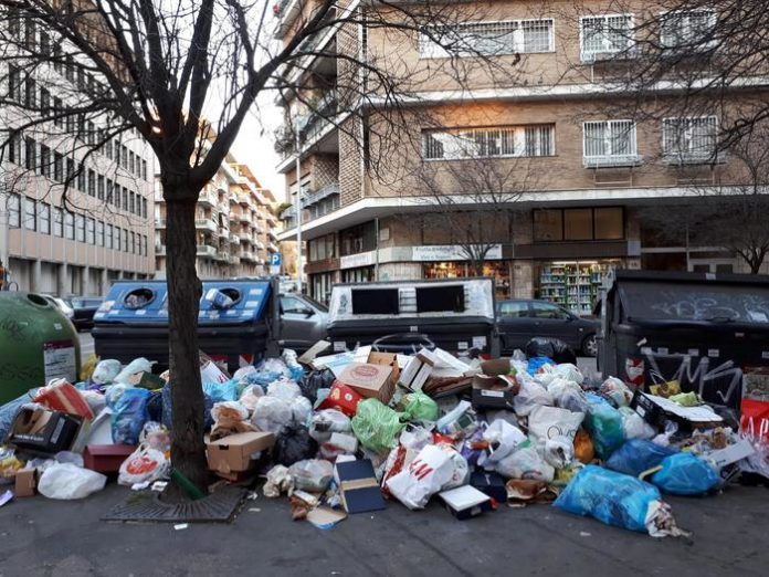Rifiuti: Lazio, Campania, Sicilia maglia nera gestione
