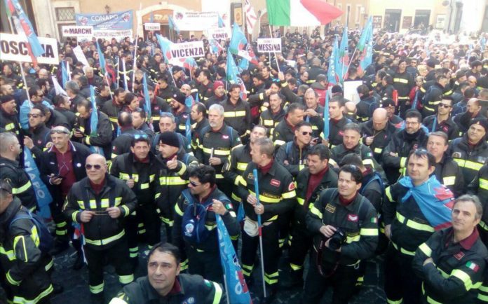 VIGILI DEL FUOCO A ROMA