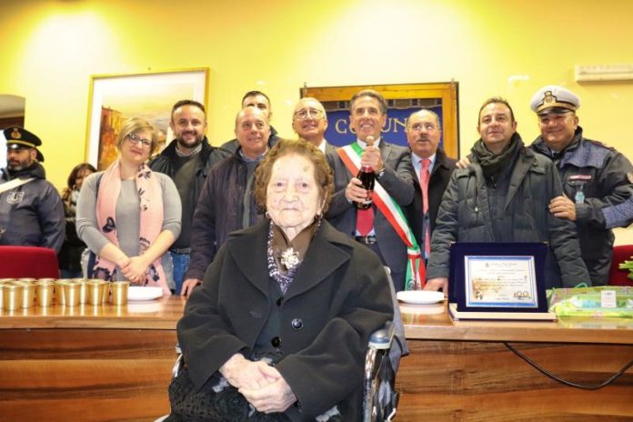 vetrone 100 anni 2