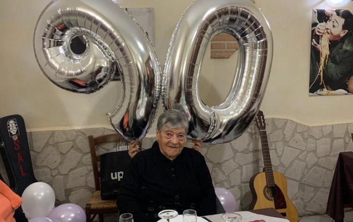 Albanese 90 anni 8A58E242-9453-4B10-BF28-4A06DDB7120A_1_105_c