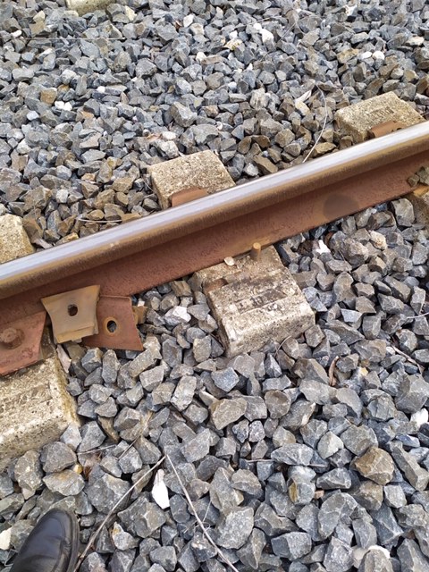 Treno deraglia ok