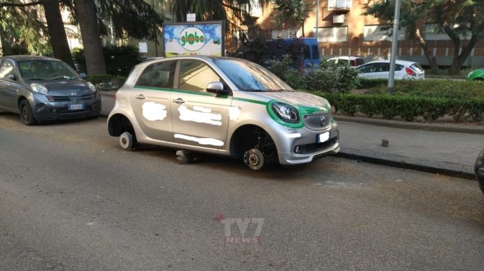 AUTO DANNEGGIATA (2)
