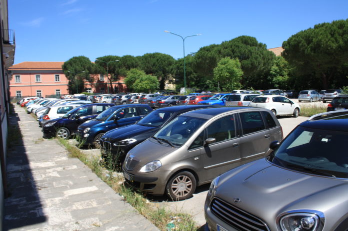 CASERMA GUIDONI PARCHEGGIOIMG_3797