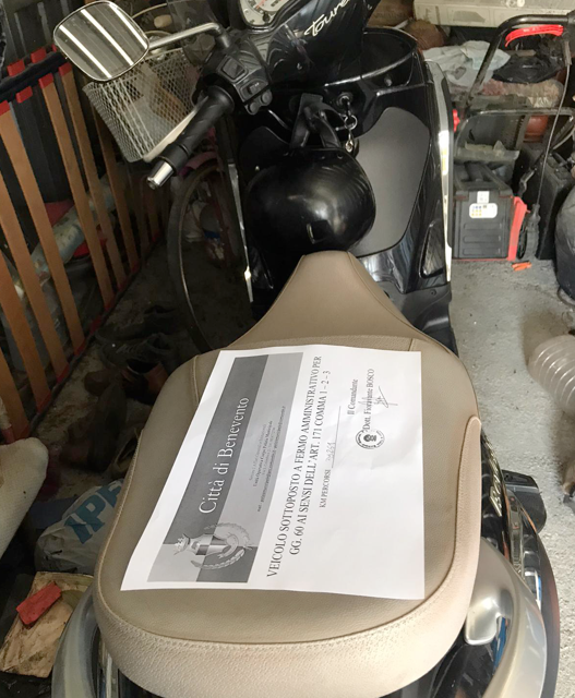Scooter sequestrato