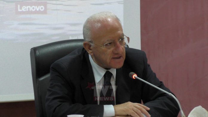 DE LUCA (2)