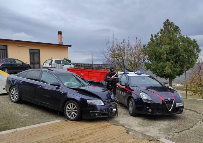 Carabinieri auto furto