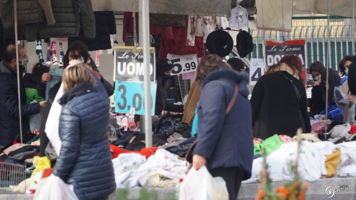 MERCATO SANTA COLOMBA 19-12-20 (6)