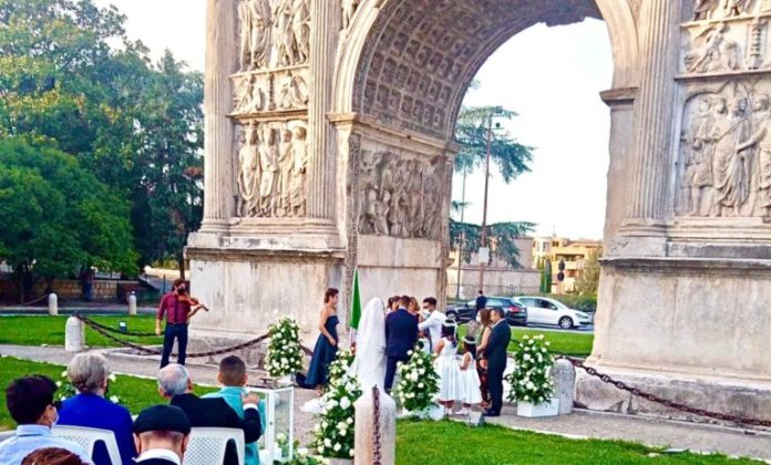 matrimonio civile sotto l'arco di traiano (9)