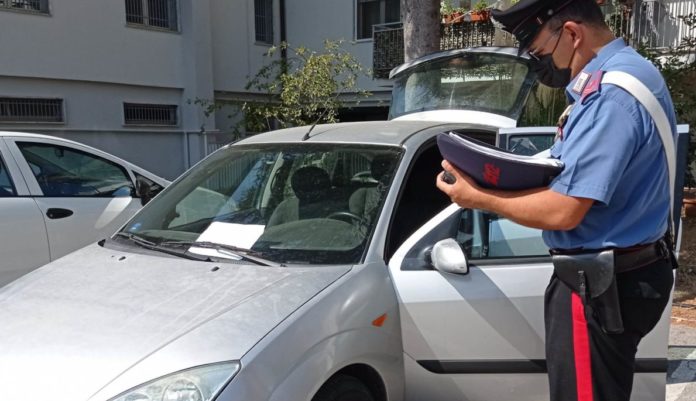 CARABINIERI AUTO RUBATA