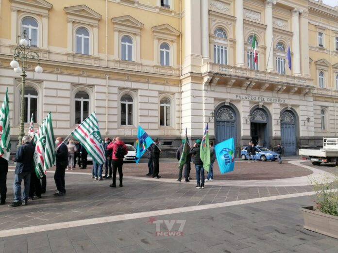 SINDACATI MANIFESTAZIONE SOTTO PREFETTURA 12