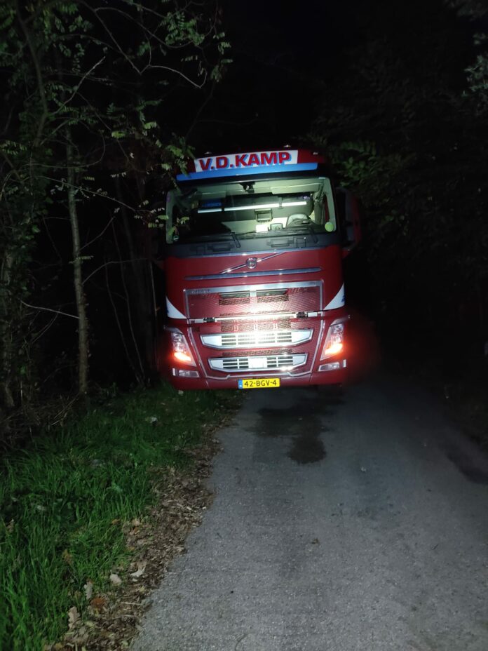 AUTOARTICOLATO FUORI STRADA