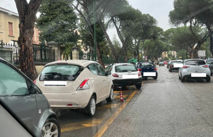 Centro vaccinale traffico