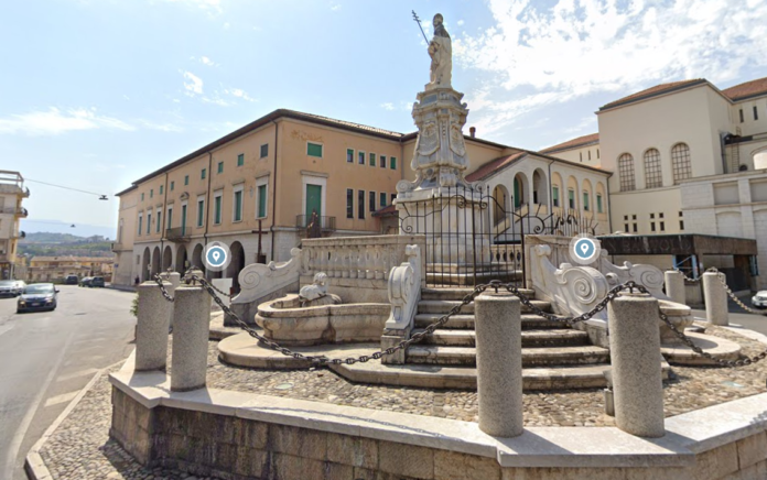 CURIA