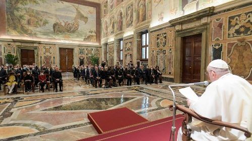 PAPA FRANCESCO IN UDIENZA PRIVATA PER LA LILT