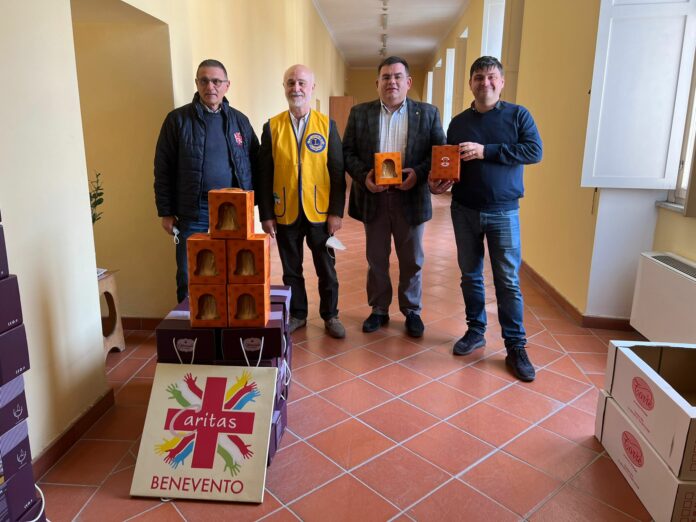Lions Consegna uova e colombe (1)
