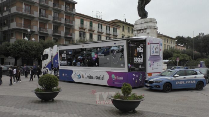 truck polizia io non pago il pizzo 2022 (4)