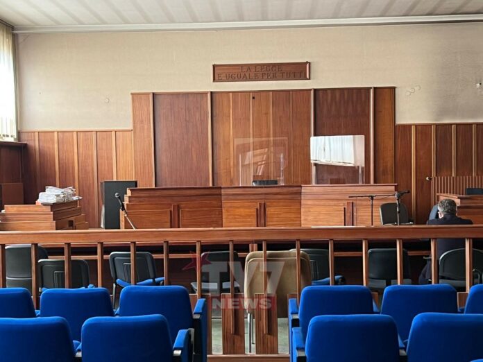 TRIBUNALE 6