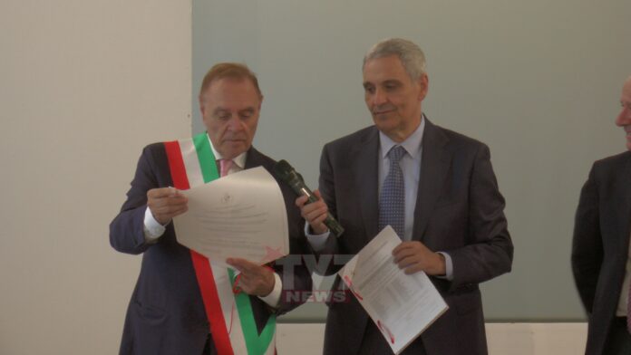CITTADINANZA ONORARIA MAURIZIO DE GIOVANNI (12)