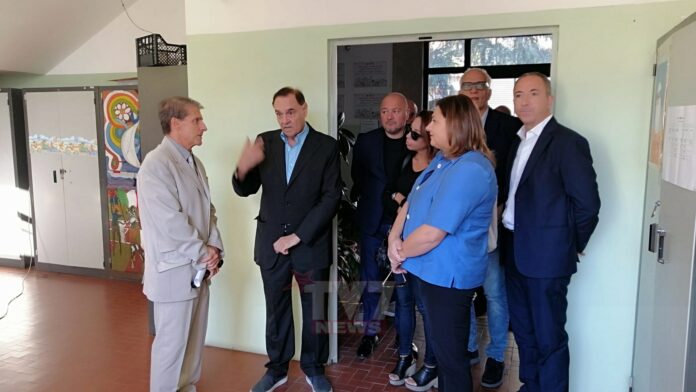 scuola primo giorno visita mastella 13-9-22 (2)