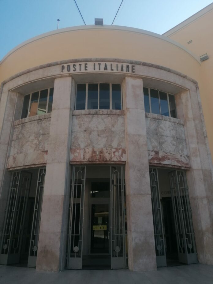 Poste centrali