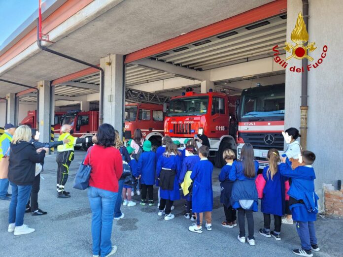 Vigili del fuoco bambini