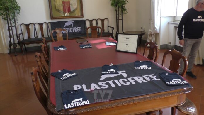 COMUNE PLASTIC FREE SINDACO MASTELLA 8-11-22 (6)