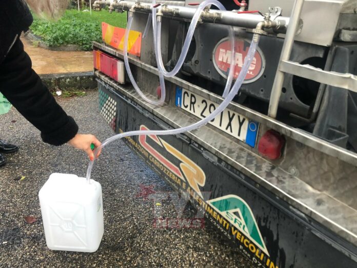 EMERGENZA IDRICA RIFORNIMENTO ACQUA CONTRADE 2