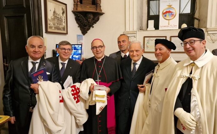 Parente-con-Accrocca-Ordine-Santo-Sepolcro