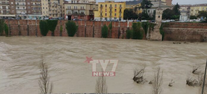 MALTEMPO FIUME CALORE IN PIENA 2