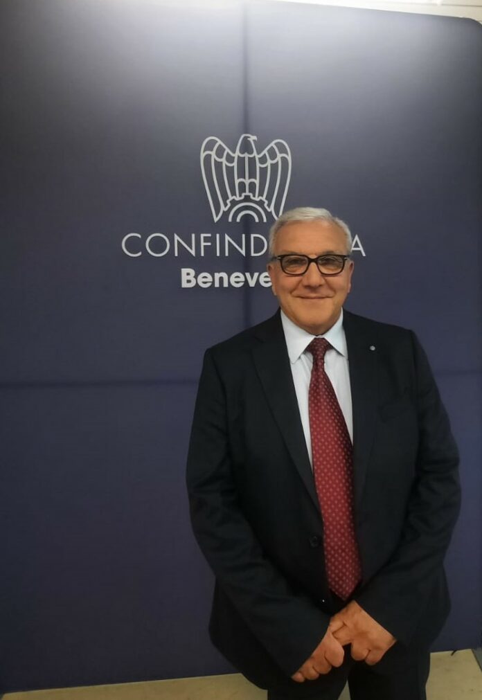 Tavolo Giuseppe Pancione
