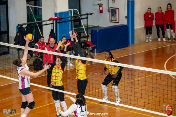 accademia derby con volare