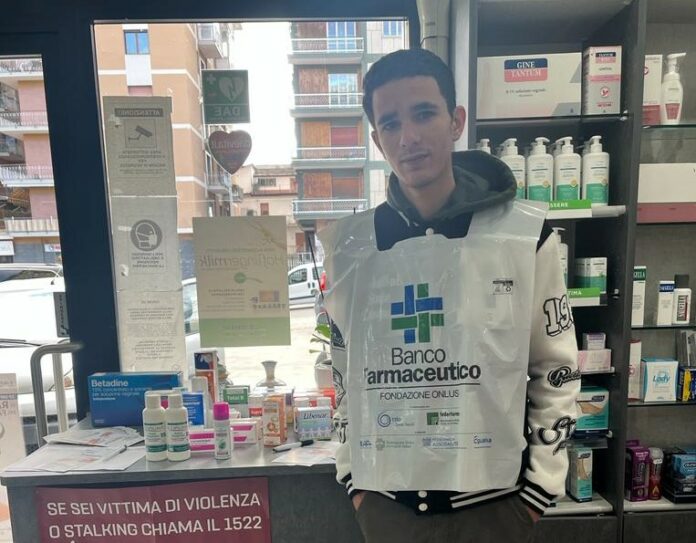volontario-banco-farmaceutico-acli-giada-onlus