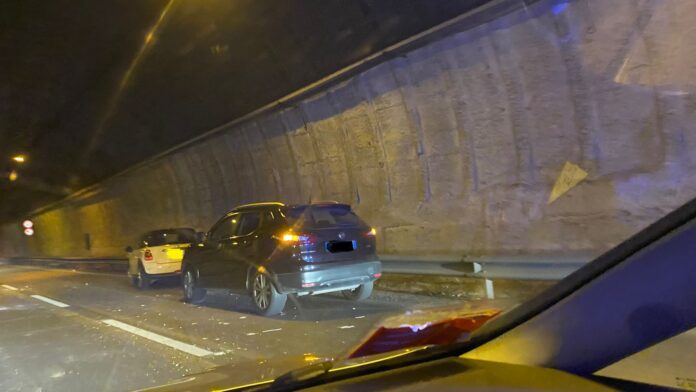 INCIDENTE GALLERIA AVELLOLA 3