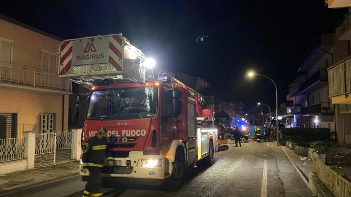 VENTO FORTE SAN GIORGIO DEL SANNIO VIGILI DEL FUOCO 1