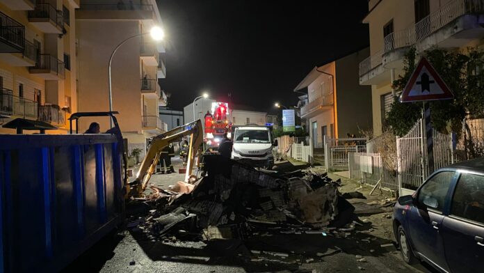 VENTO FORTE SAN GIORGIO DEL SANNIO VIGILI DEL FUOCO 3