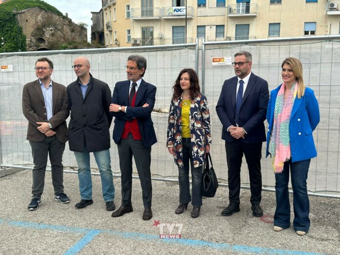 OPPOSIZIONE CONFERENZA PIAZZA SANTA MARIA (2)