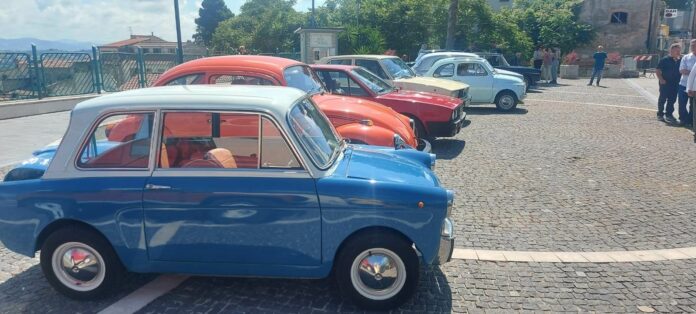 Club ruote storiche348989090_128342563604746_6057863057058117916_n