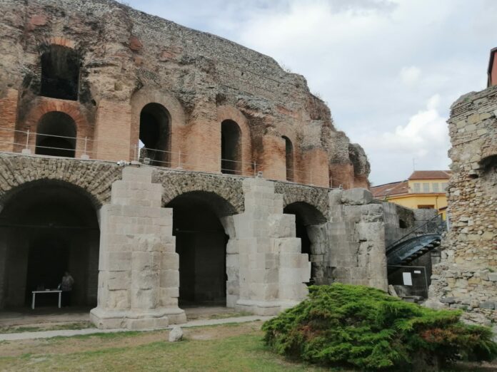 TEATRO ROMANO LUPI 4