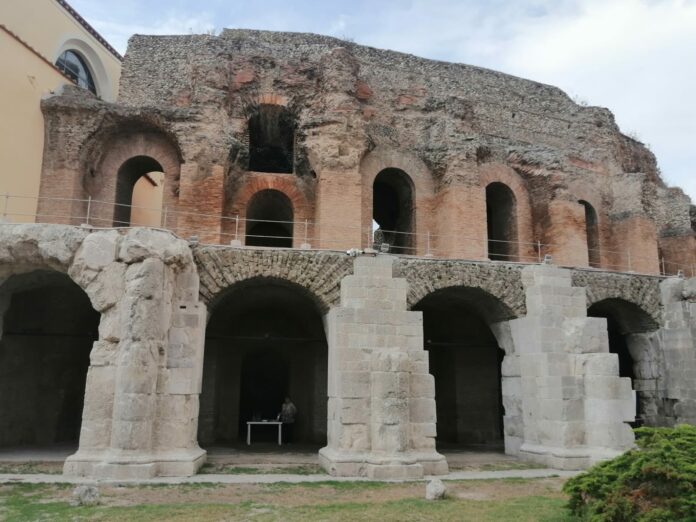 TEATRO ROMANO LUPI 5
