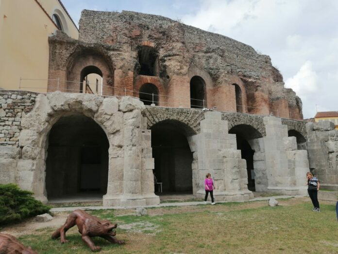 TEATRO ROMANO LUPI 8