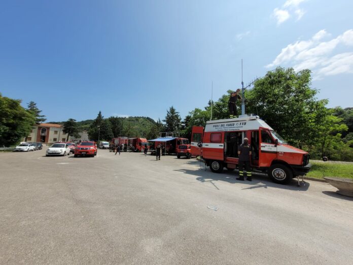 VIGILI DEL FUOCO ESERCITAZIONE APICEWhatsApp Image 2023-06-30 at 16.08.09