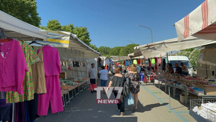 Mercato via delcogliano-6