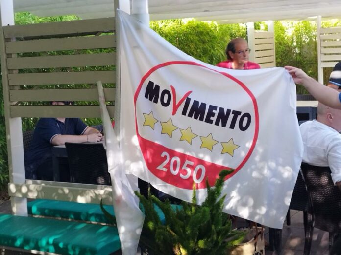 Movimento cinque stelle 67c70a8a-d86f-4dd4-bd8b-67ac60b42d8e