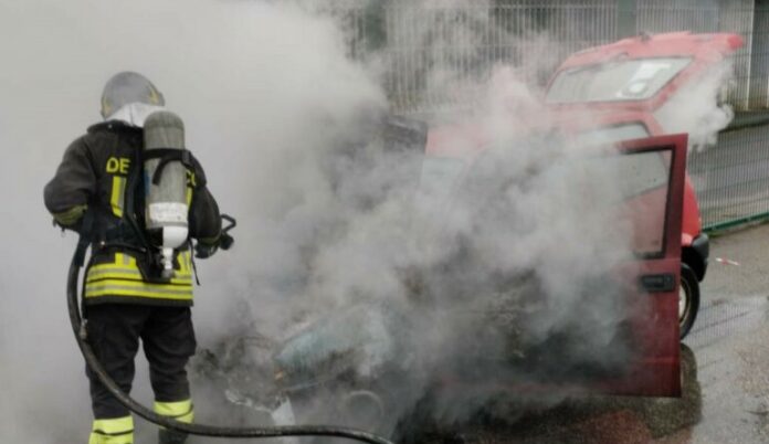 Incendio fiat 500 Stadio-2
